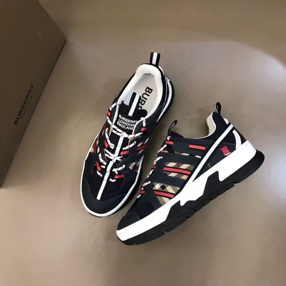 Burberry women's casual sneakers - Picture 4 of 5